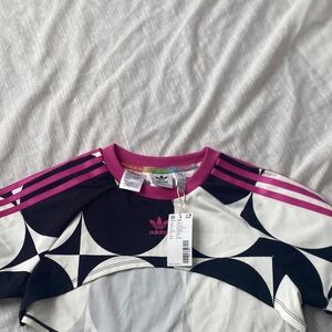 Adidas Black and Pink Patterned Jersey